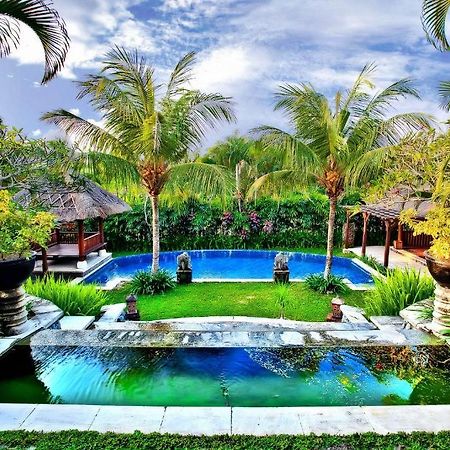 Villa Kharista Canggu Екстериор снимка